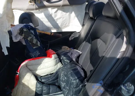 2015 Hyundai Sonata Limited z USA, uszkodzony, nr VIN 5NPE34AF7FH250502